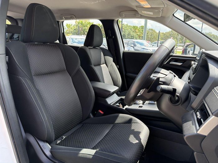 2023 Mitsubishi Outlander ES