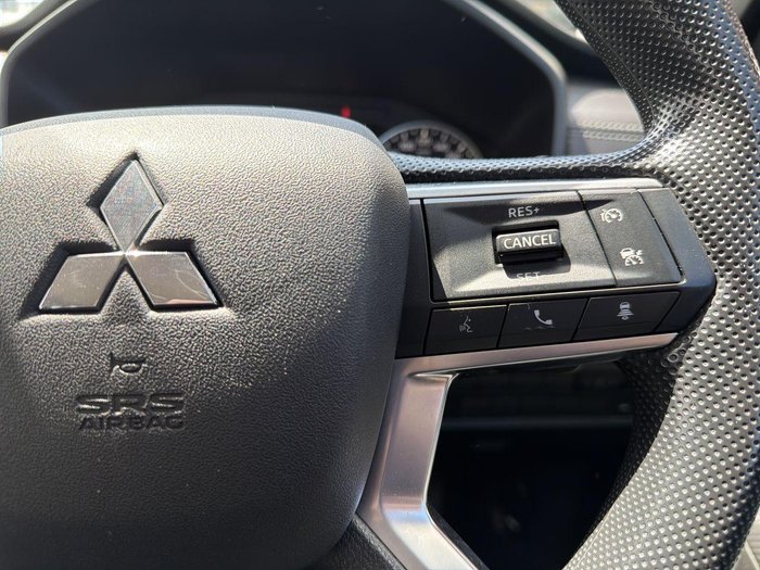 2023 Mitsubishi Outlander ES