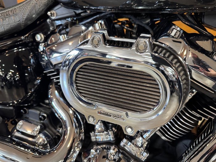 2018 Harley-davidson FXBRS BREAKOUT Black