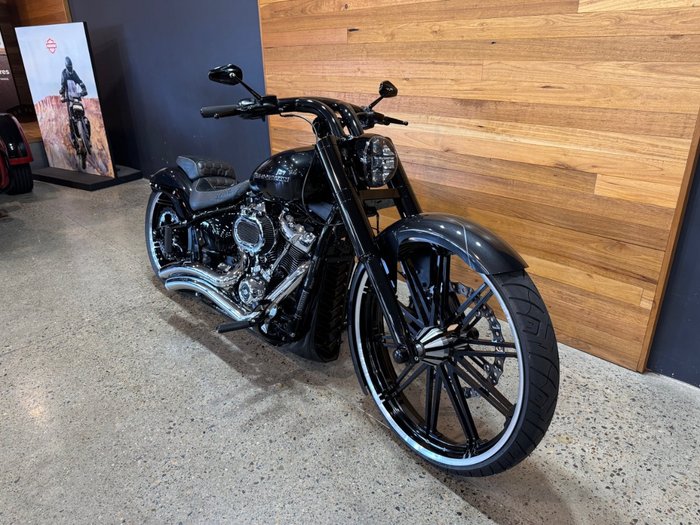 2018 Harley-davidson FXBRS BREAKOUT Black