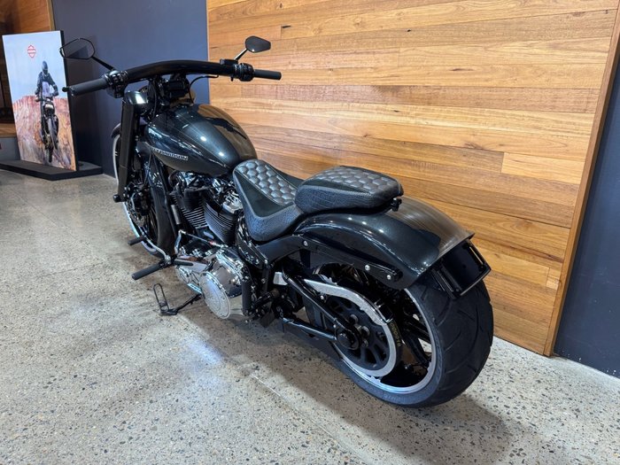 2018 Harley-davidson FXBRS BREAKOUT Black