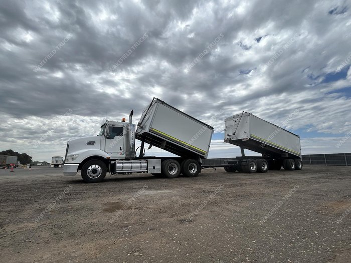 2019 Kenworth T409 White