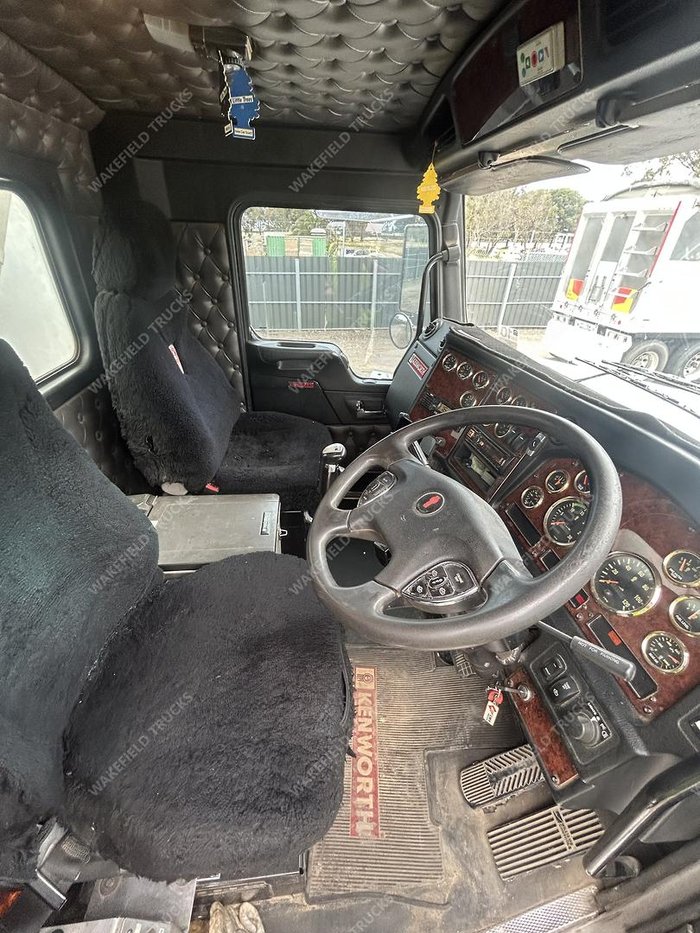 2019 Kenworth T409 White