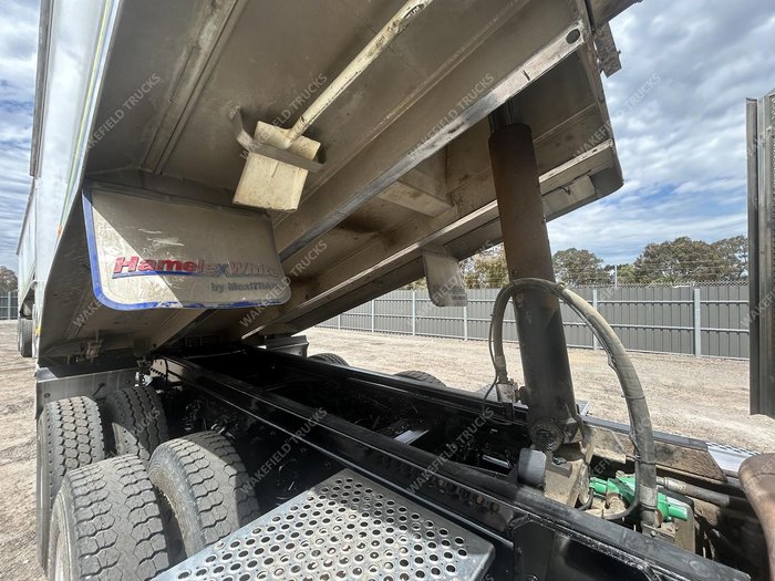 2019 Kenworth T409 White