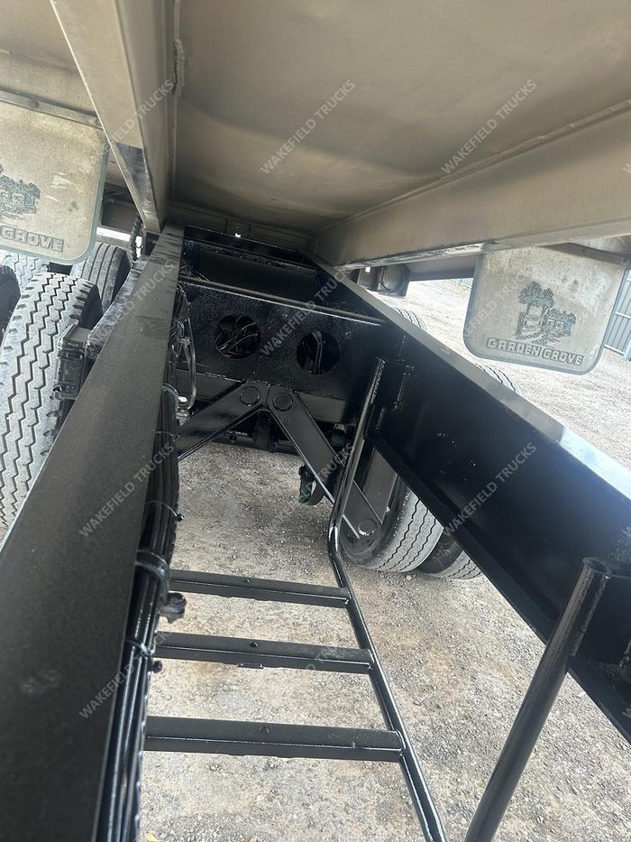 2019 Kenworth T409 White