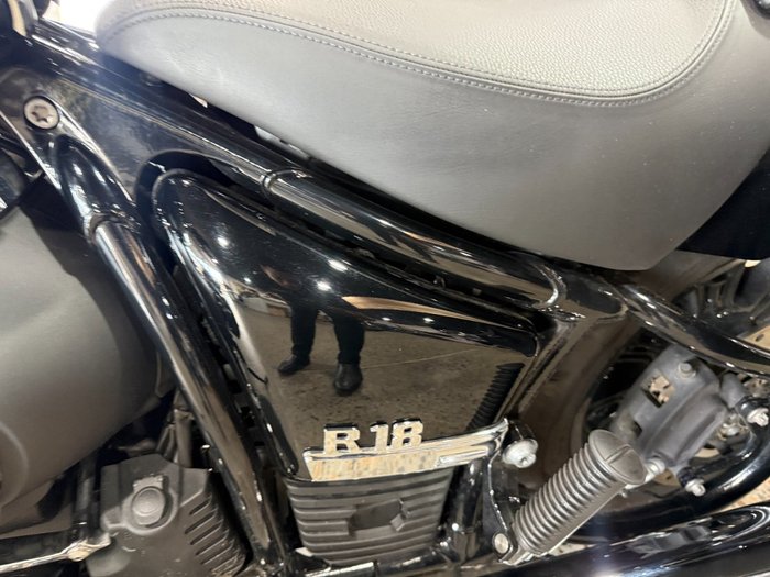 2023 BMW Motorrad R 18 HIGHLINE BLACK STORM METALLIC 2