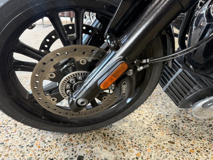 2023 BMW Motorrad R 18 HIGHLINE BLACK STORM METALLIC 2