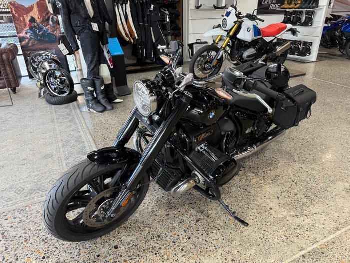 2023 BMW Motorrad R 18 HIGHLINE BLACK STORM METALLIC 2