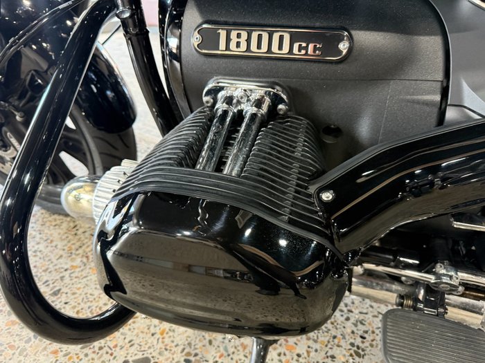 2023 BMW Motorrad R 18 HIGHLINE BLACK STORM METALLIC 2