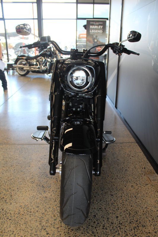 2025 Harley-davidson FLFB FAT BOY (117) VIVID BLACK