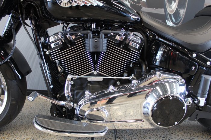 2025 Harley-davidson FLFB FAT BOY (117) VIVID BLACK