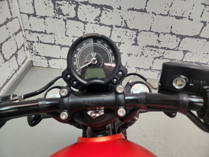 2025 Triumph Bonneville Bobber Bobber Orange