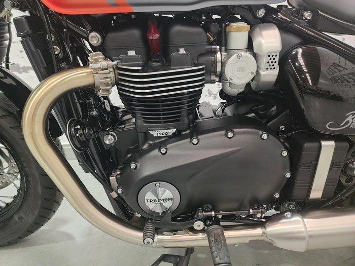 2025 Triumph Bonneville Bobber Bobber Orange