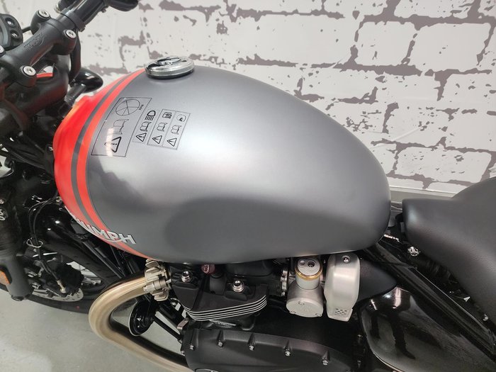2025 Triumph Bonneville Bobber Bobber Orange