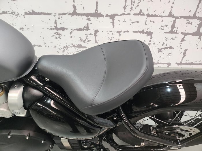 2025 Triumph Bonneville Bobber Bobber Orange