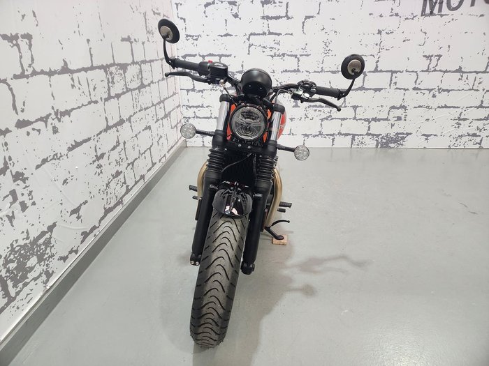 2025 Triumph Bonneville Bobber Bobber Orange