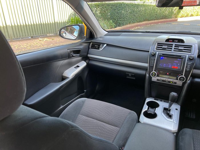 2013 Toyota Camry Hybrid H