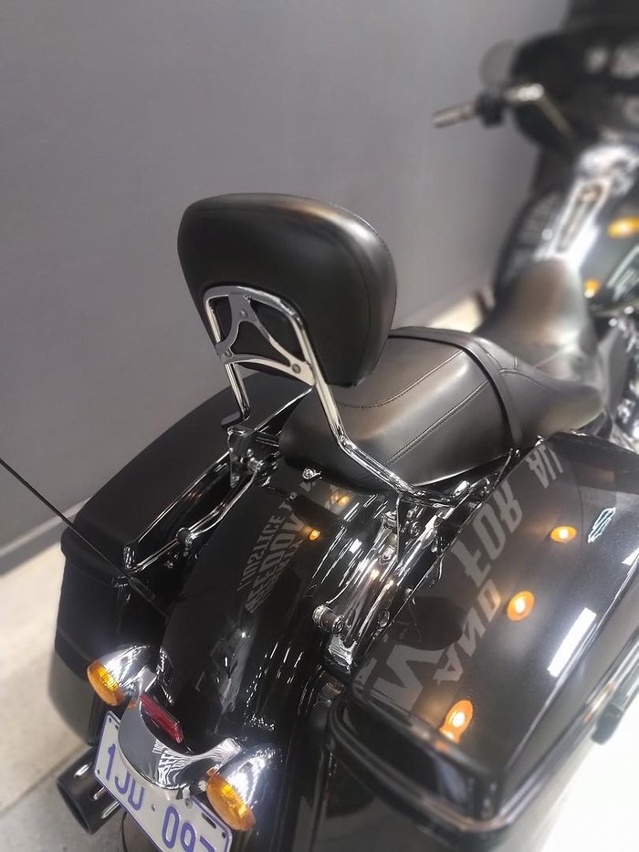 2018 Harley-Davidson Street Glide 107 (FLHX) Touring Grey