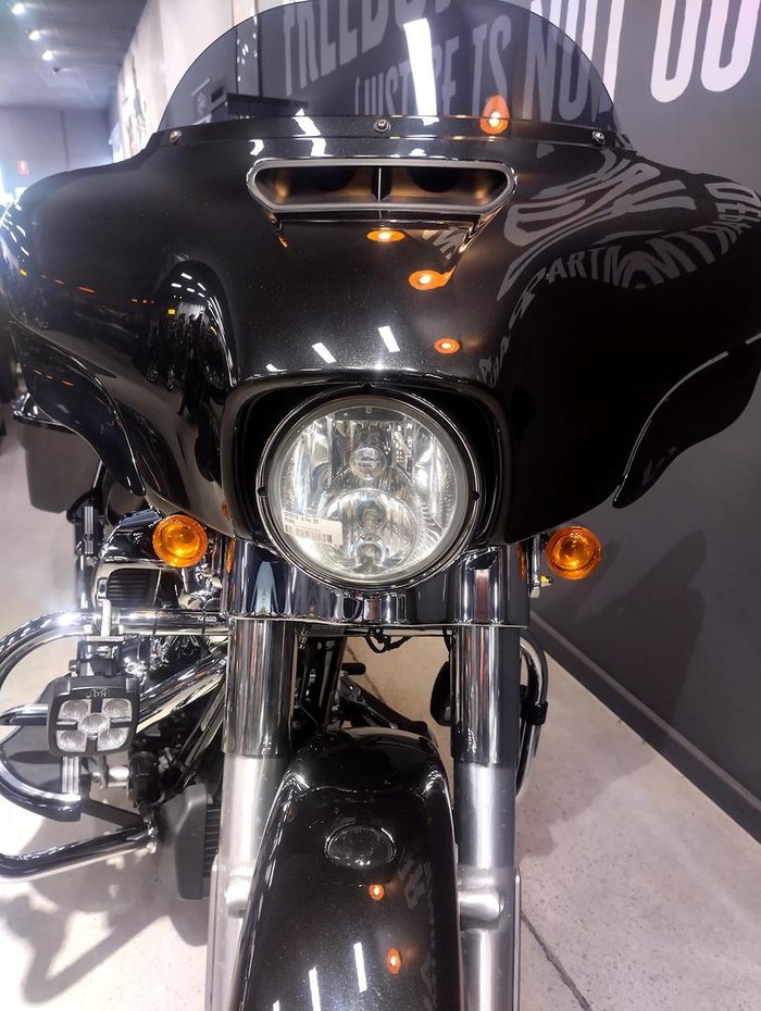 2018 Harley-Davidson Street Glide 107 (FLHX) Touring Grey