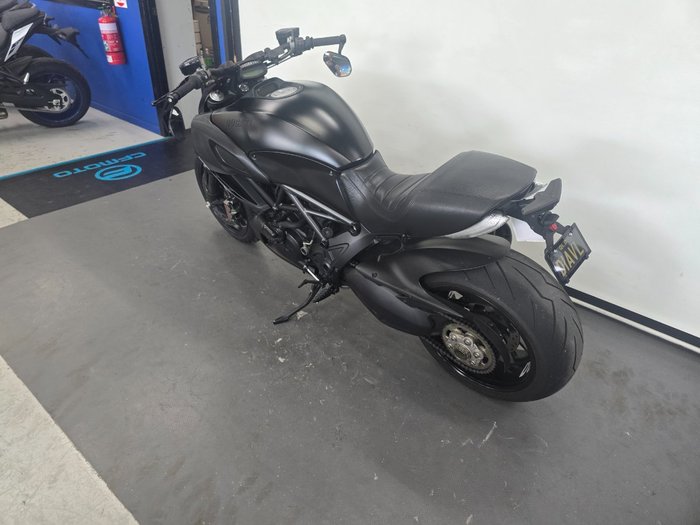 2013 DUCATI DIAVEL Black