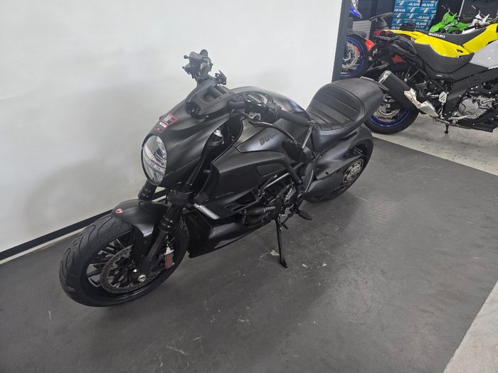 2013 DUCATI DIAVEL Black