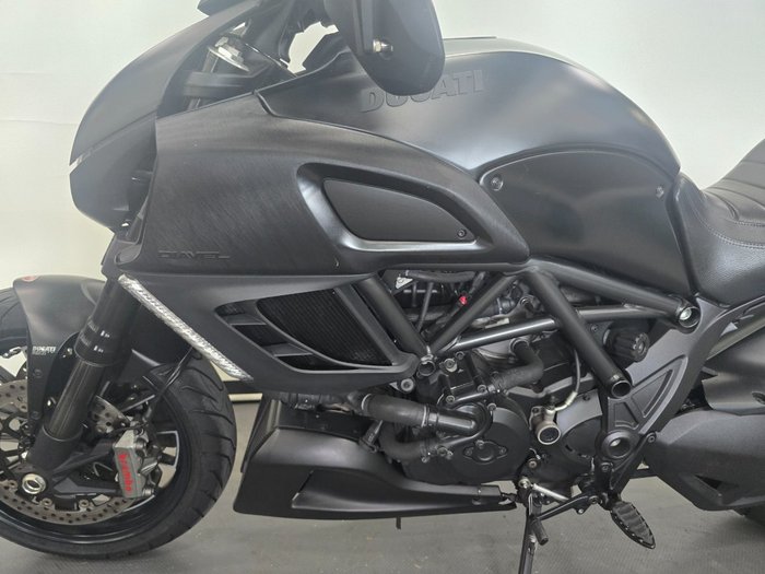 2013 DUCATI DIAVEL Black