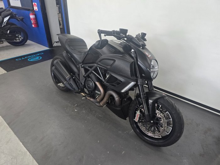 2013 DUCATI DIAVEL Black