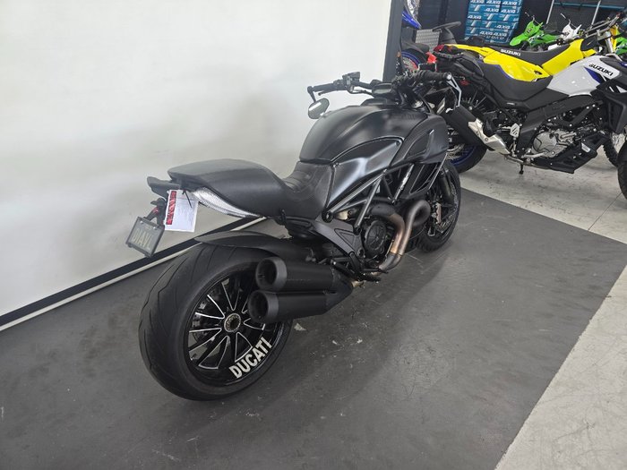 2013 DUCATI DIAVEL Black