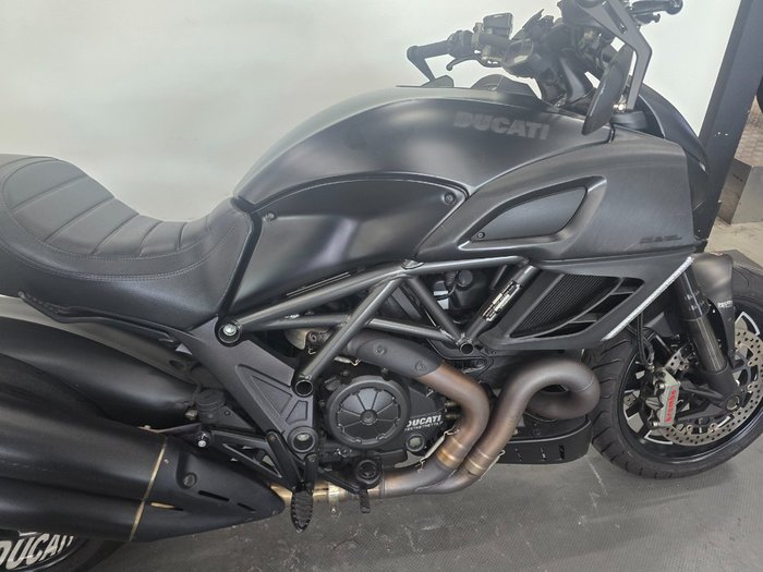 2013 DUCATI DIAVEL Black
