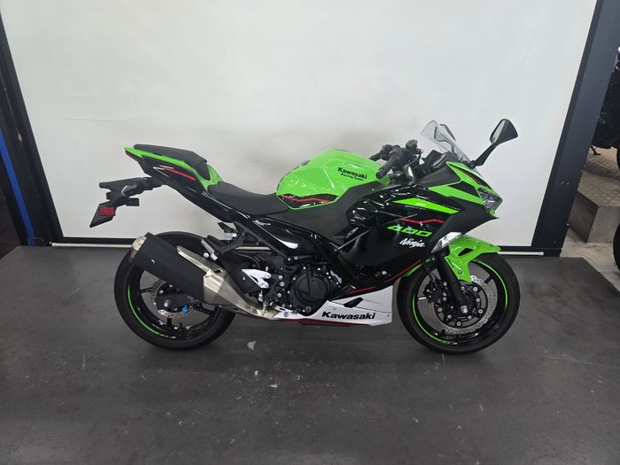 2021 Kawasaki NINJA 400 SE Green
