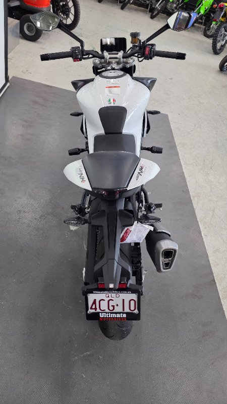 2024 CFMOTO 450 NK NEBULA WHITE