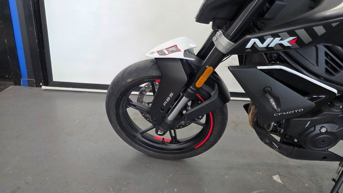 2024 CFMOTO 450 NK NEBULA WHITE