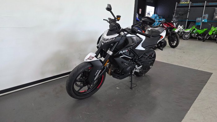 2024 CFMOTO 450 NK NEBULA WHITE