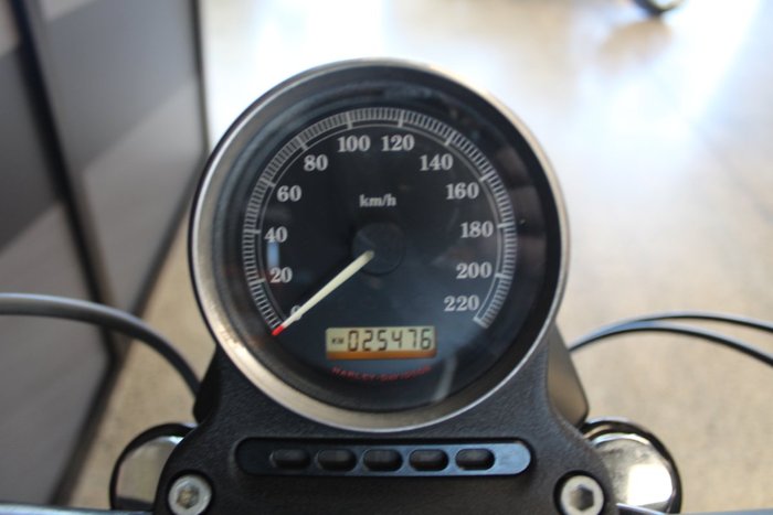 2012 Harley-davidson XL883 IRON 883 BLACK