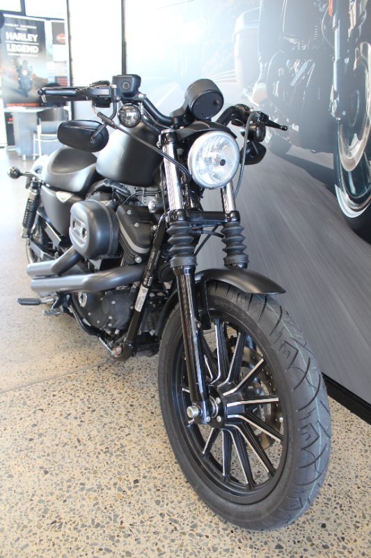 2012 Harley-davidson XL883 IRON 883 BLACK