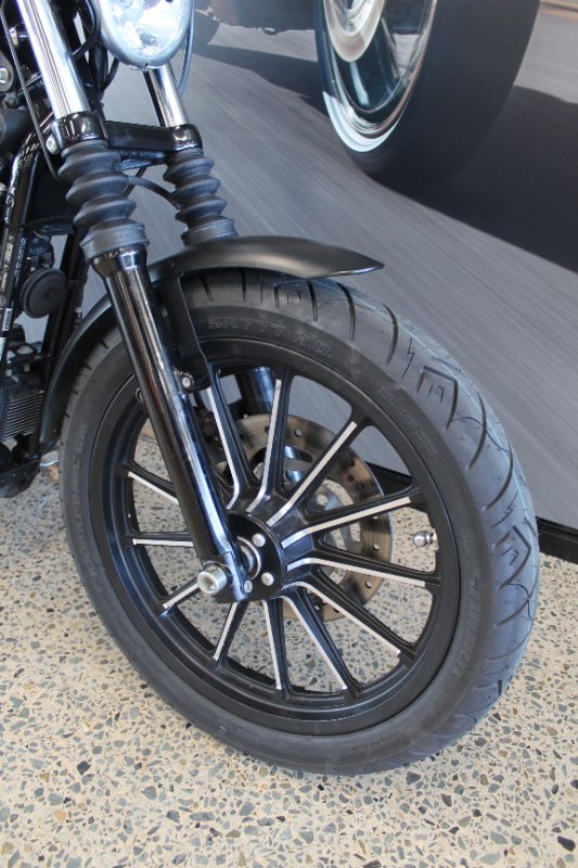 2012 Harley-davidson XL883 IRON 883 BLACK