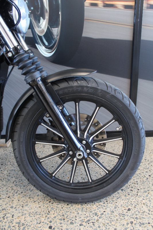 2012 Harley-davidson XL883 IRON 883 BLACK