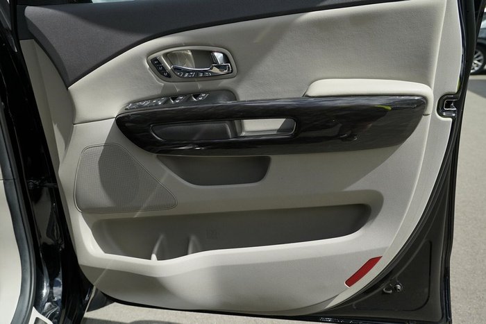 2015 Kia Carnival Platinum