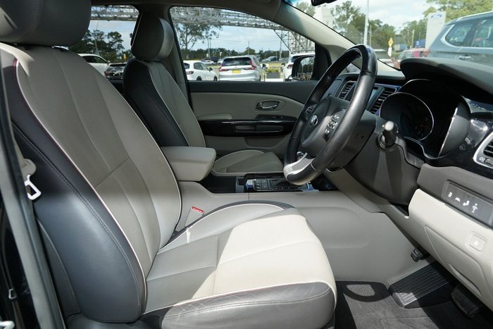 2015 Kia Carnival Platinum