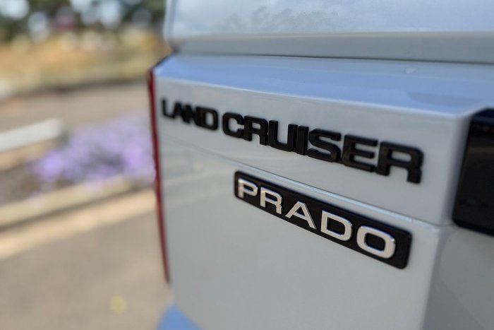 2024 Toyota Landcruiser Prado VX