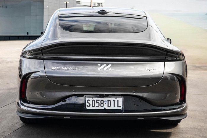 2025 MG IM5 Performance