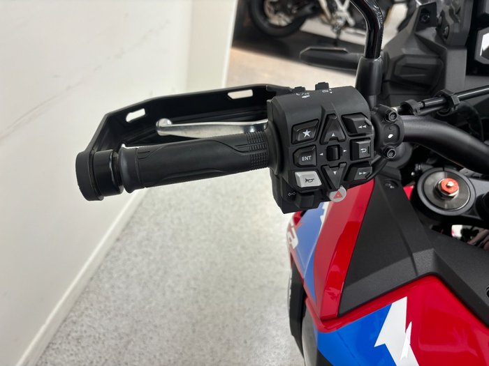 2024 Honda CRF1100A AFRICA TWIN (ABS) Red