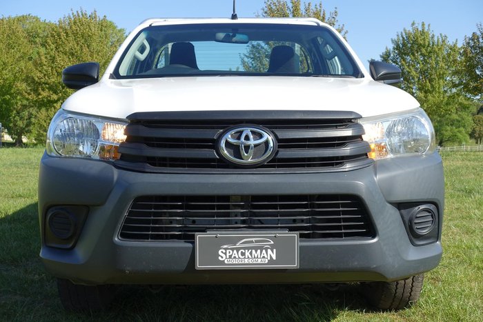 2016 Toyota Hilux Workmate TGN121R 4x2 Glacier White