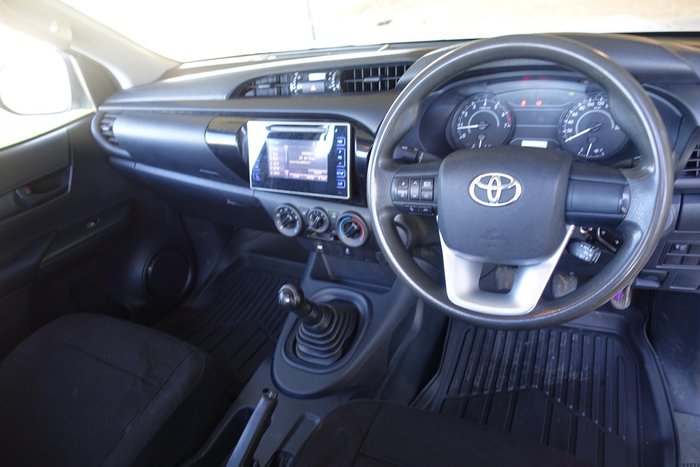 2016 Toyota Hilux Workmate TGN121R 4x2 Glacier White