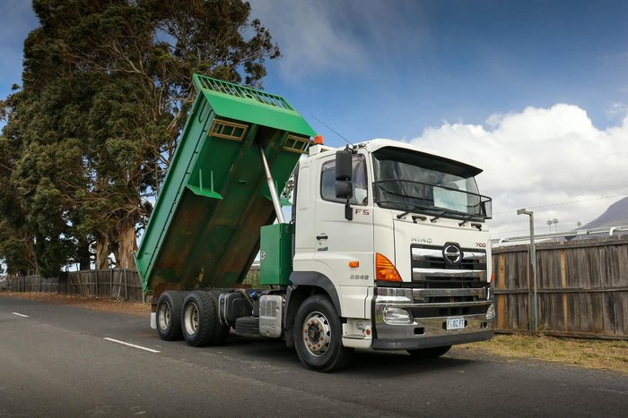 2016 Hino 700 Series Fs 2848 White