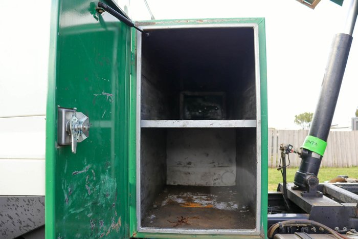 2016 Hino 700 Series Fs 2848 White