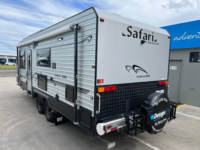 2017 Safari Caravans Legacy 226 Family Van