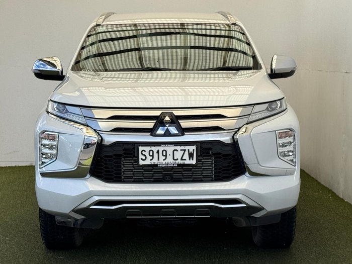 2023 Mitsubishi Pajero Sport GLS