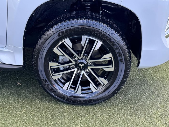 2023 Mitsubishi Pajero Sport GLS