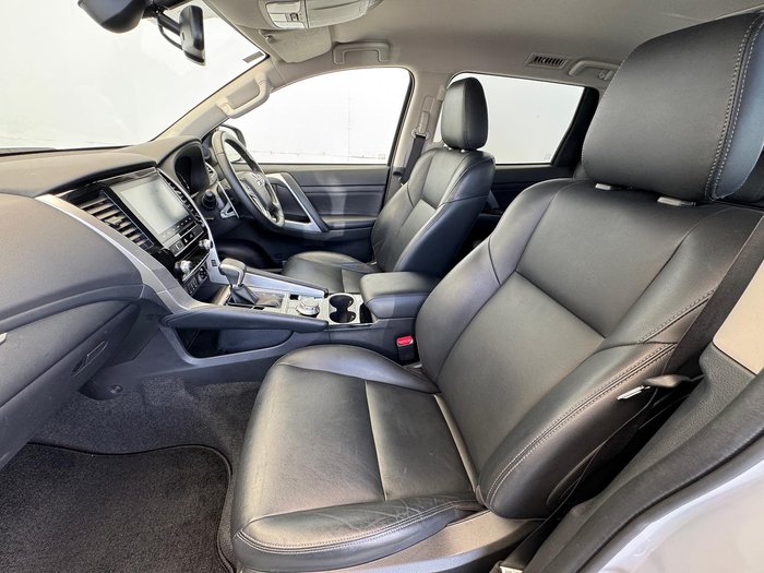 2023 Mitsubishi Pajero Sport GLS